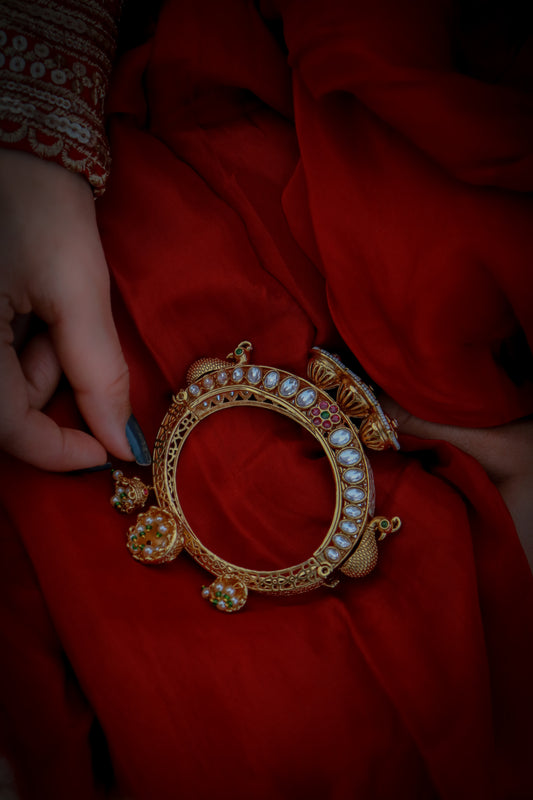 Seraphina Temple Kundan Bangle