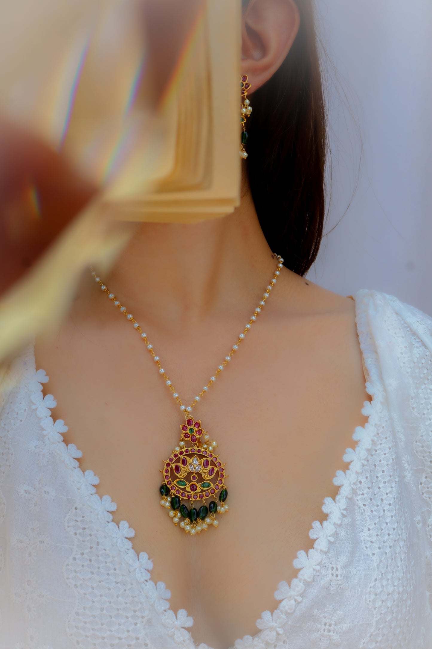 Avril Kundan Red & Green Necklace Set