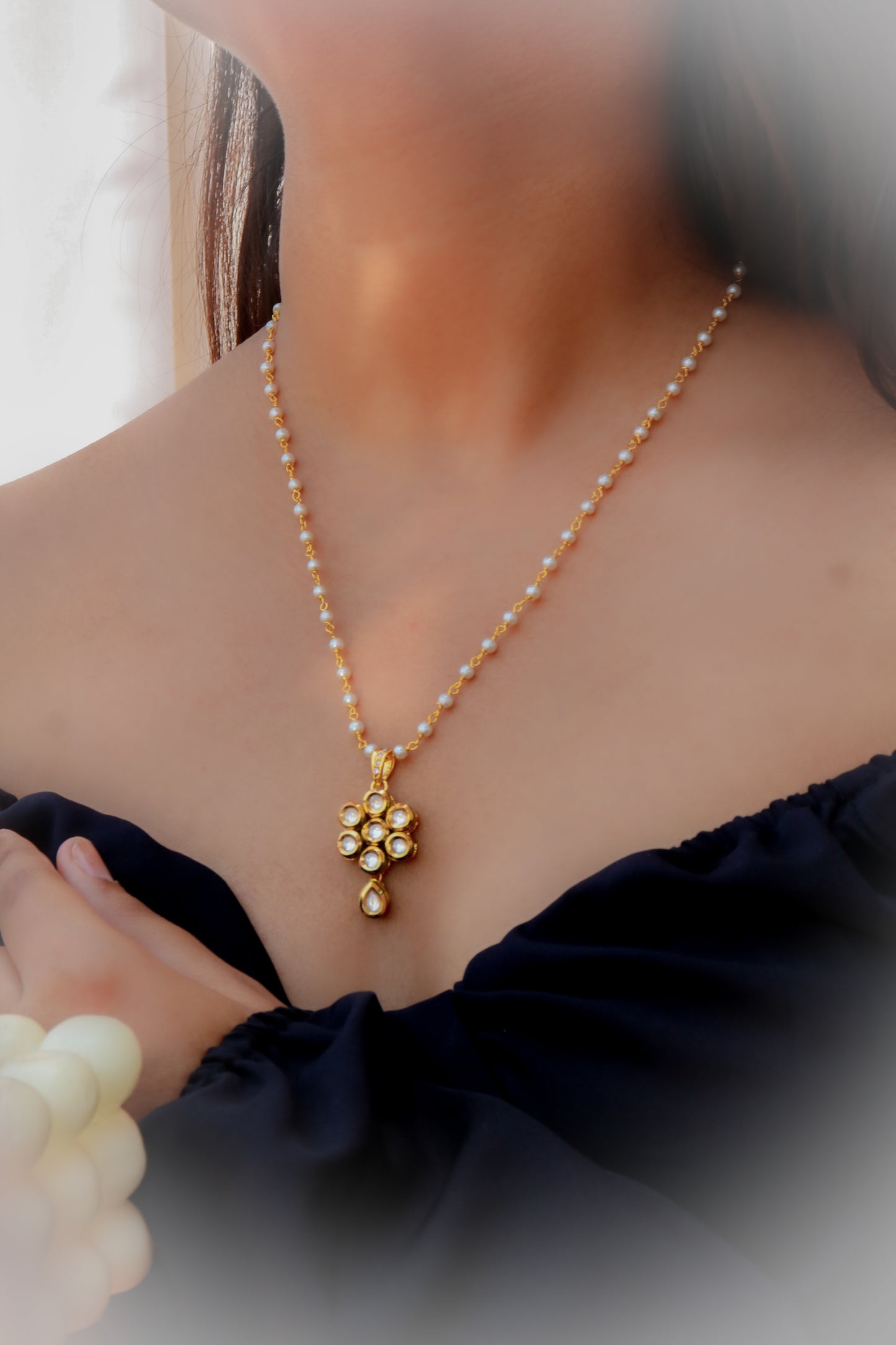 Shaima Kundan Pendant Necklace Set