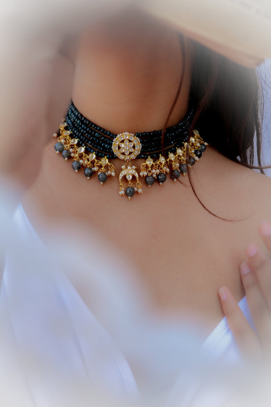 Liya Kundan Choker Necklace