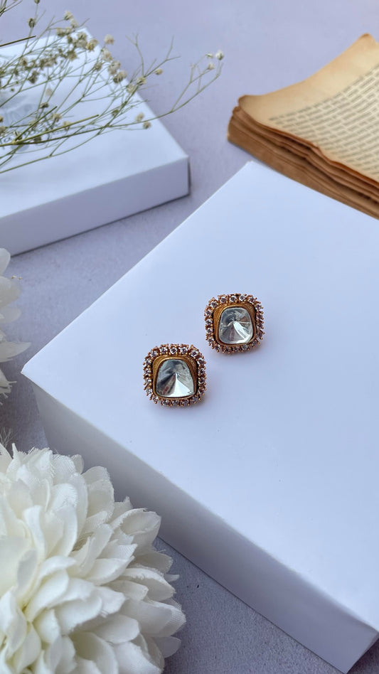 Riviti Kundan Studs