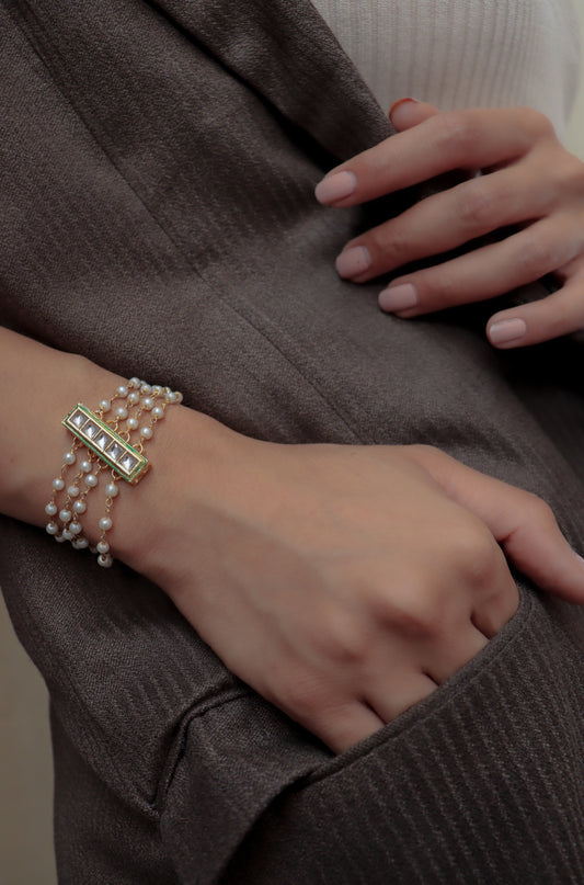 Pearl Strings Bracelet